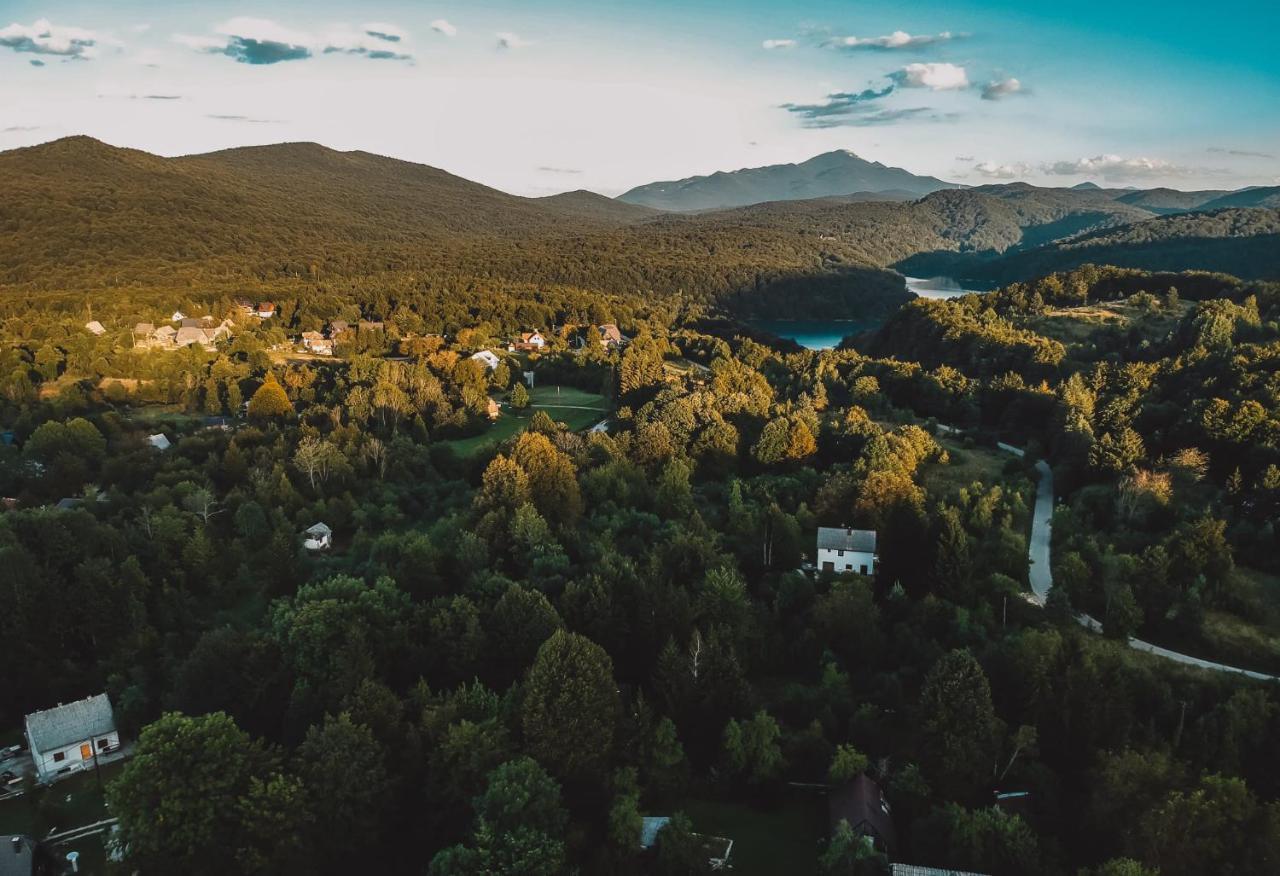 B&B Villa Sumrak Plitvica Plitvica selo Bagian luar foto